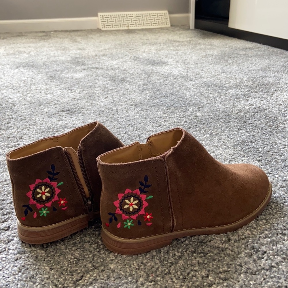 Girls Shoes